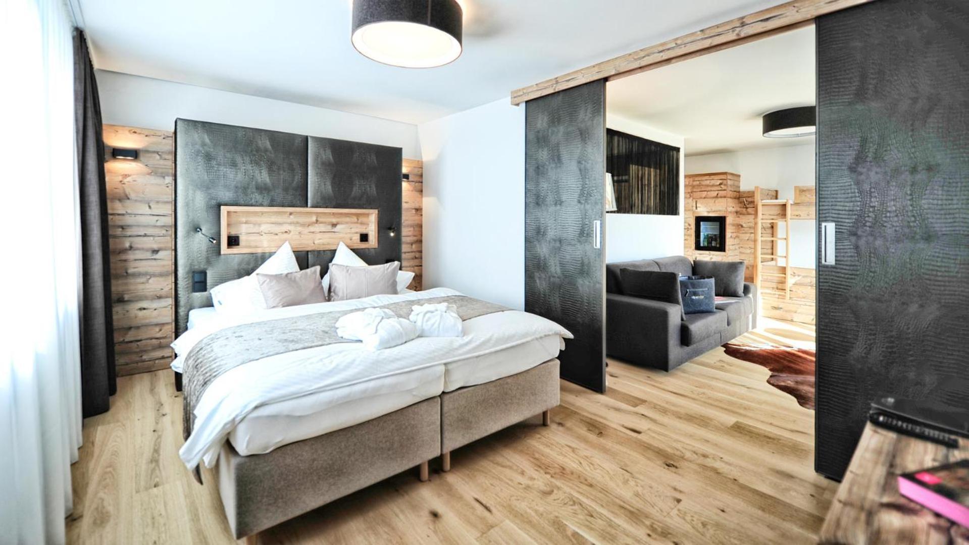 Alps Lodge 3*