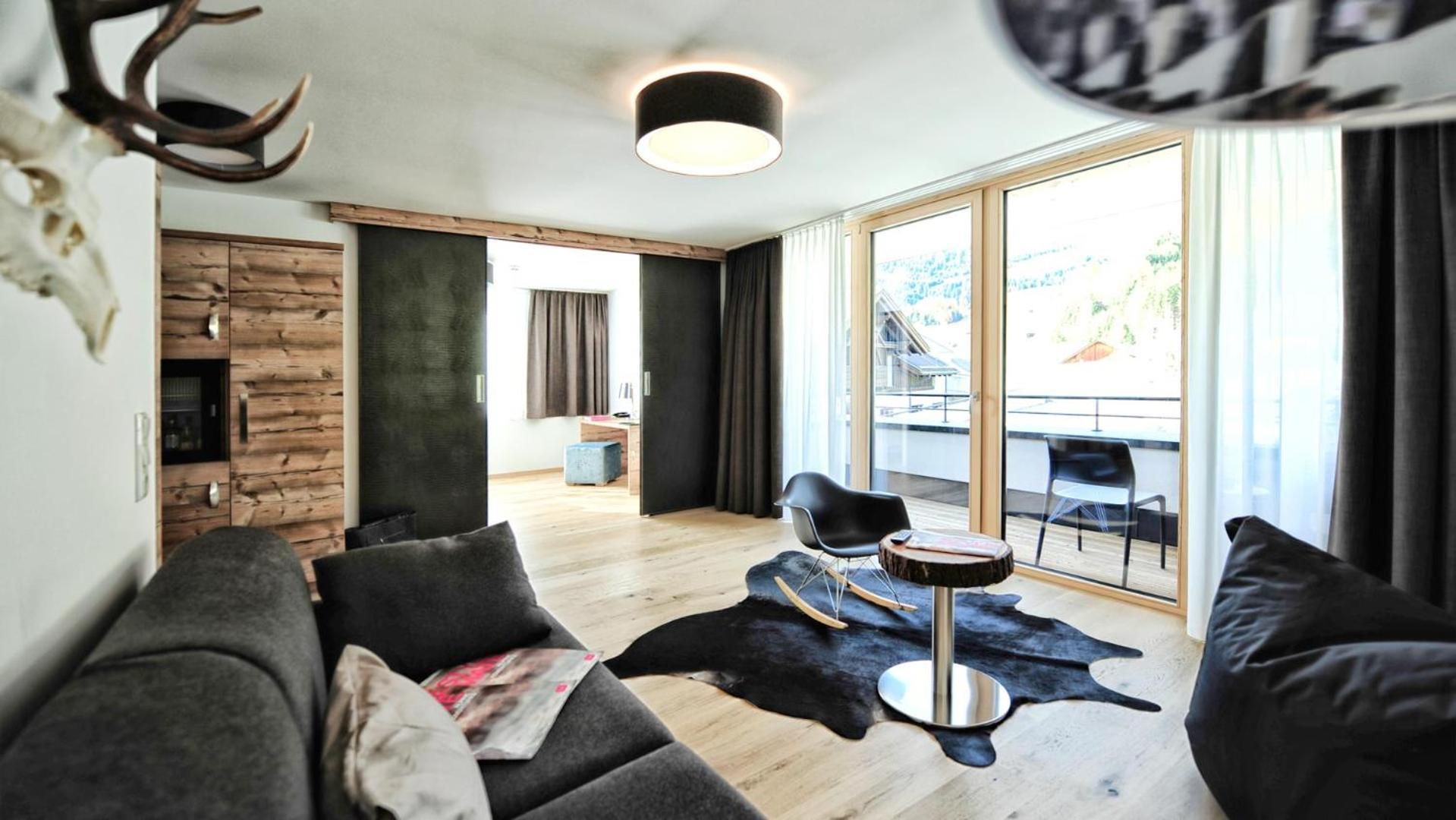 Alps Lodge